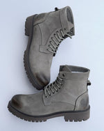 Load image into Gallery viewer, TIMBERLAND BOOT
